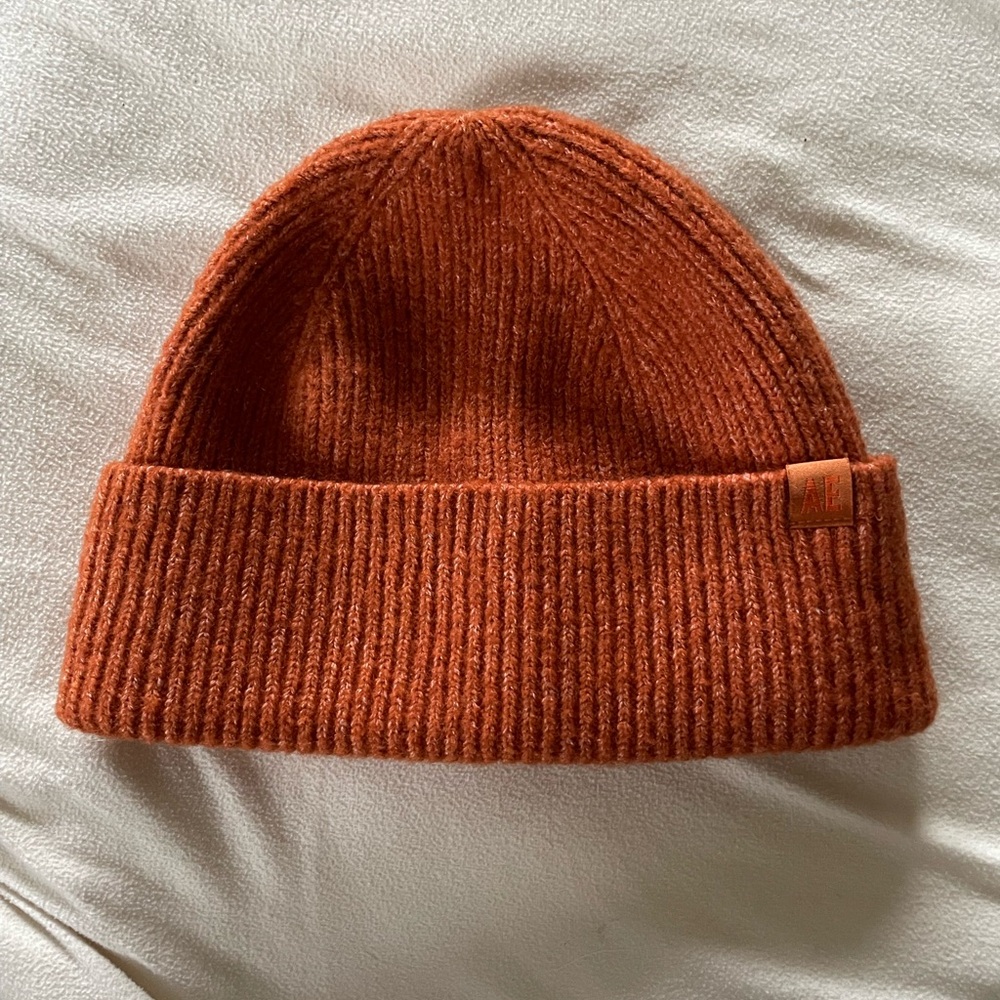 American Eagle Beanie Rust  unisex